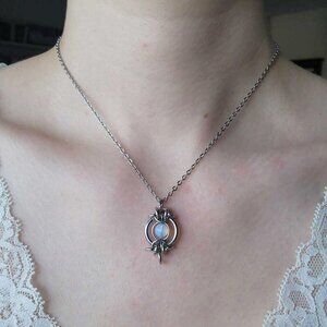 Vintage opalite and silver round pendant necklace
